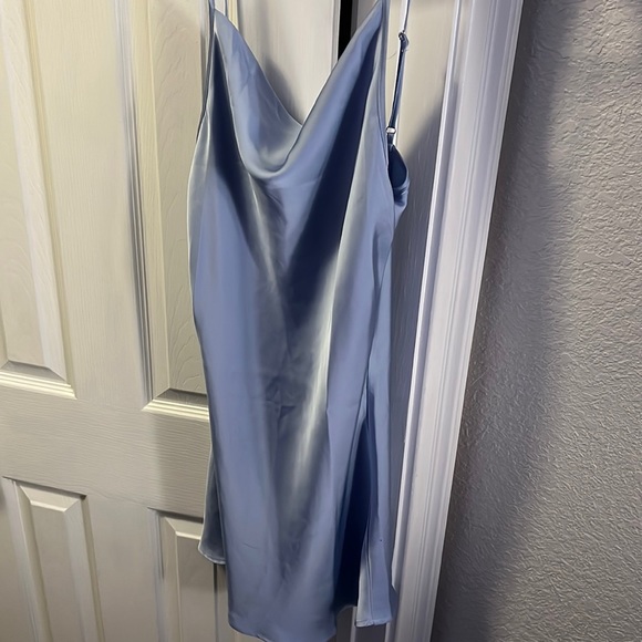 Blue dress. - Picture 1 of 2